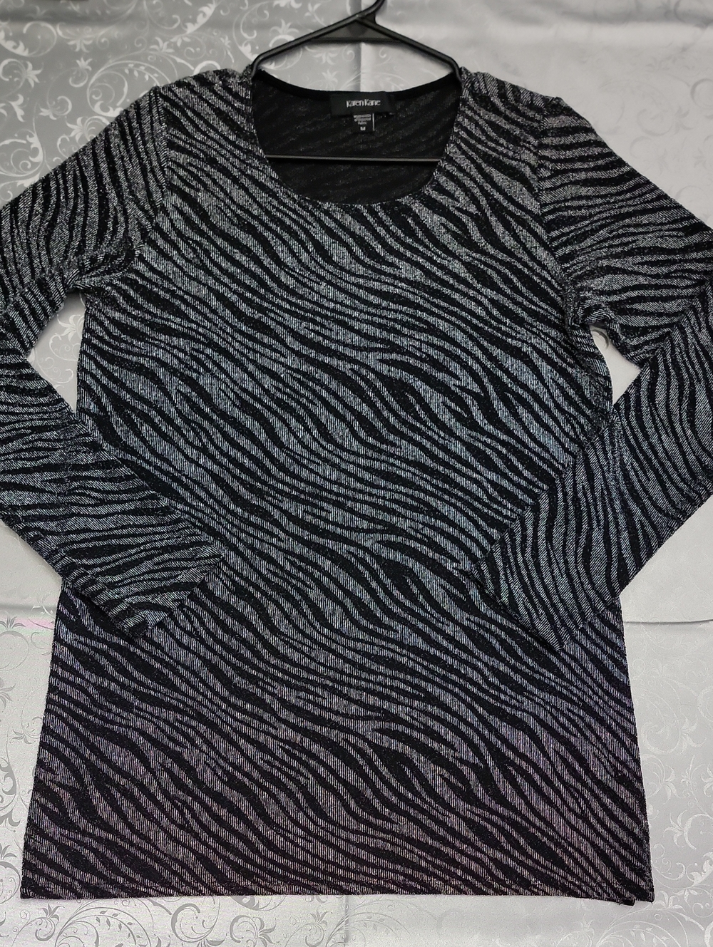 Karen Kane Metallic Zebra Stripe Shimmer Knit Top Medium